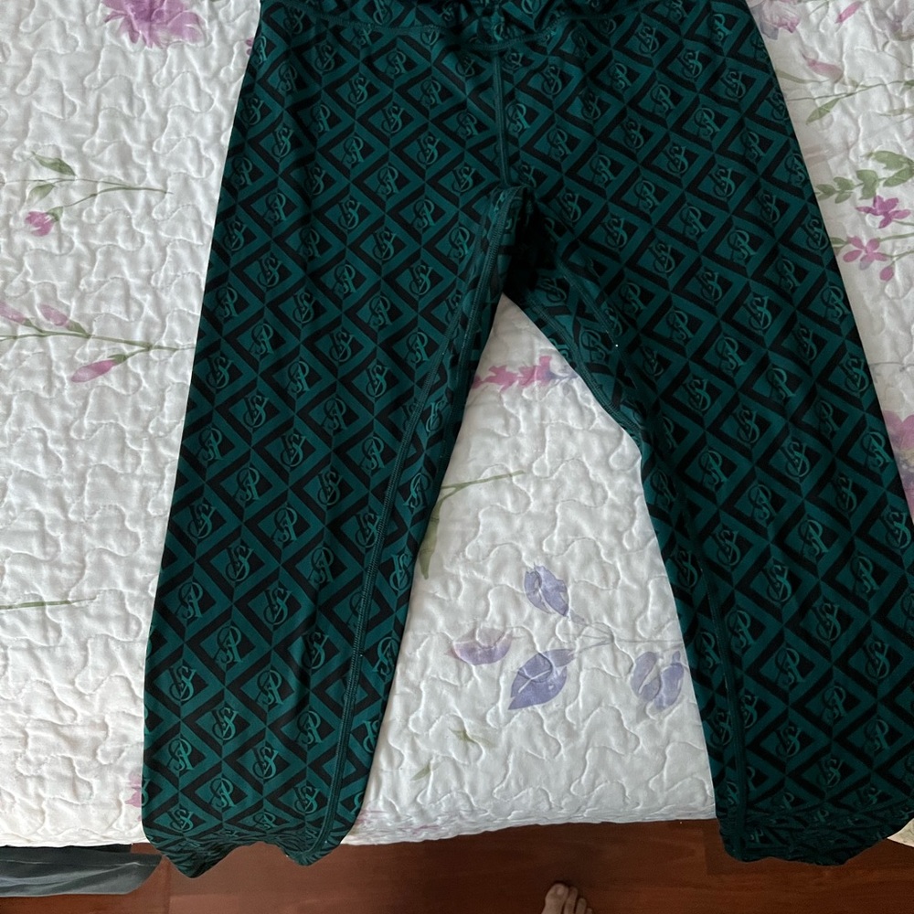 Victoria's Secret Green Sweatpants with Geometric Pattern